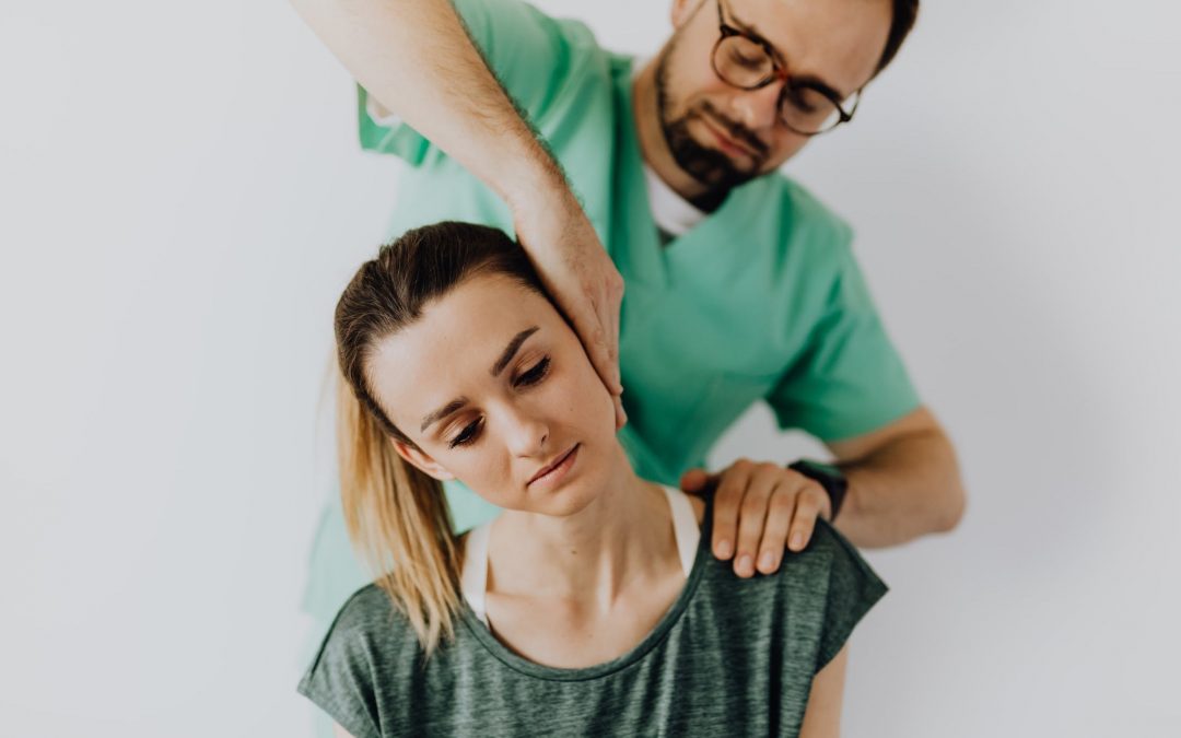 What is the Difference Between a Chiropractor and an Osteopath?